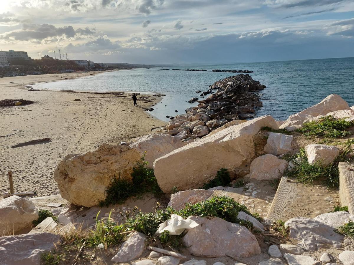 I Tre Marchi Rooms Camera Sabbia Termoli Exterior photo